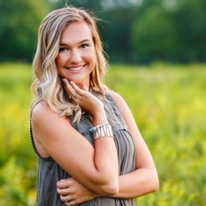 Meet your Posher, Abby